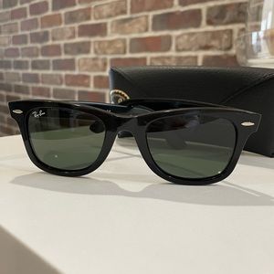 Ray-Ban Wayfarer Sunglasses